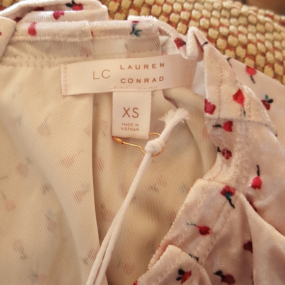 LAUREN CONRAD White with Pink Apples Blouse - Picture 8 of 8